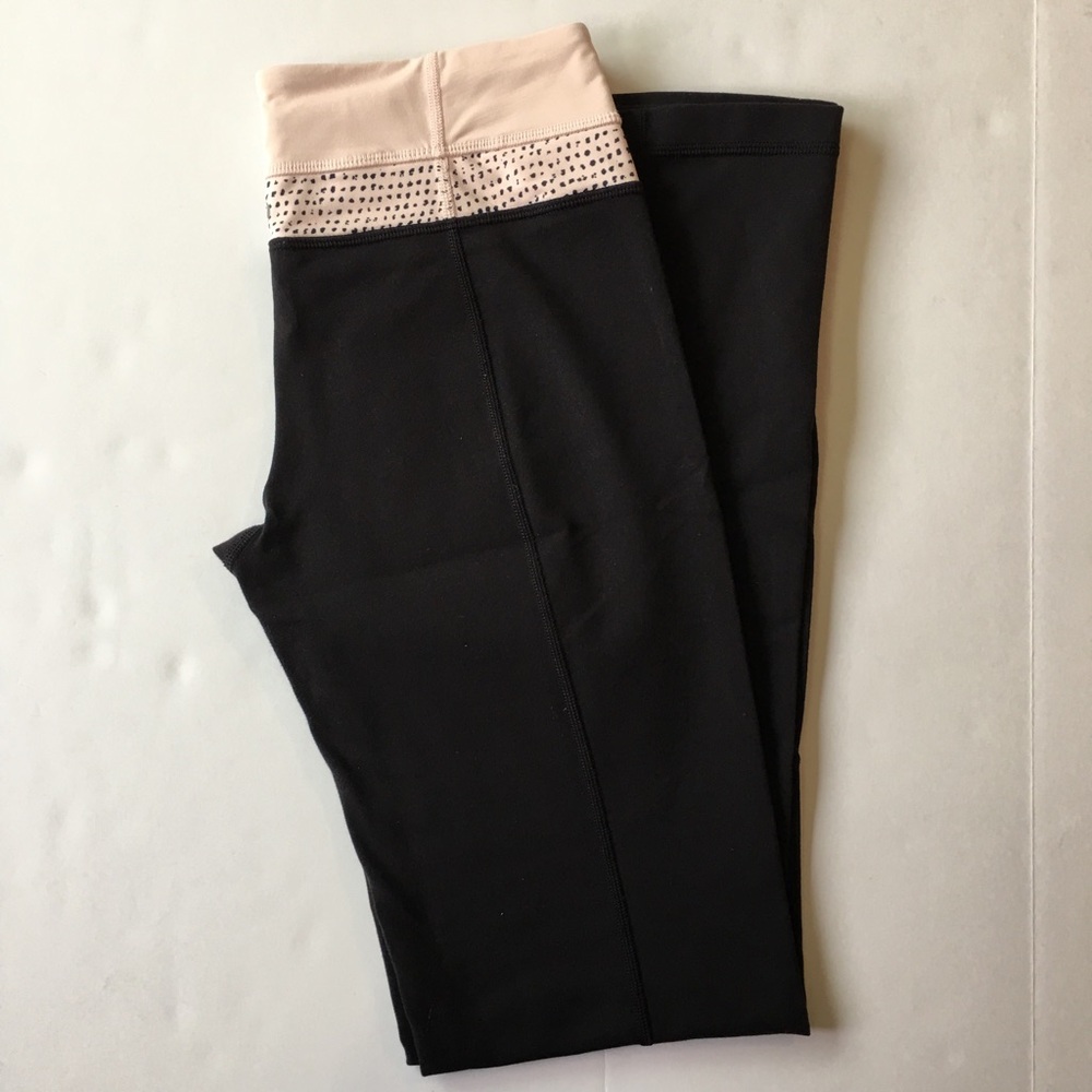 Lululemon Groove Reversible yoga Pant SZ 6 EUC
